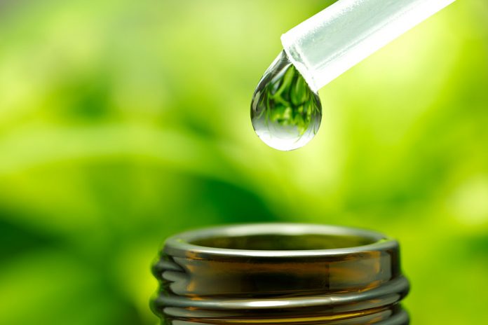 aromatherapie-huiles-essentielles-danger-contre-indications huile essentielle toxicité contre indications dangers