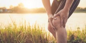 soigner-entorse-huiles-essentielles-aromatherapie soigner-entorse-huiles-essentielles-aromatherapie